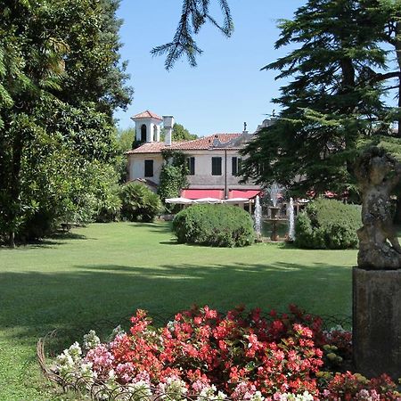 Hotel Villa Luppis Pasiano Di Pordenone Esterno foto