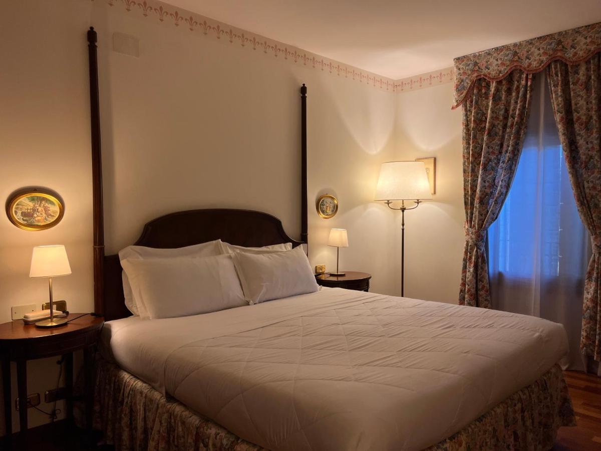 Hotel Villa Luppis Pasiano Di Pordenone Esterno foto