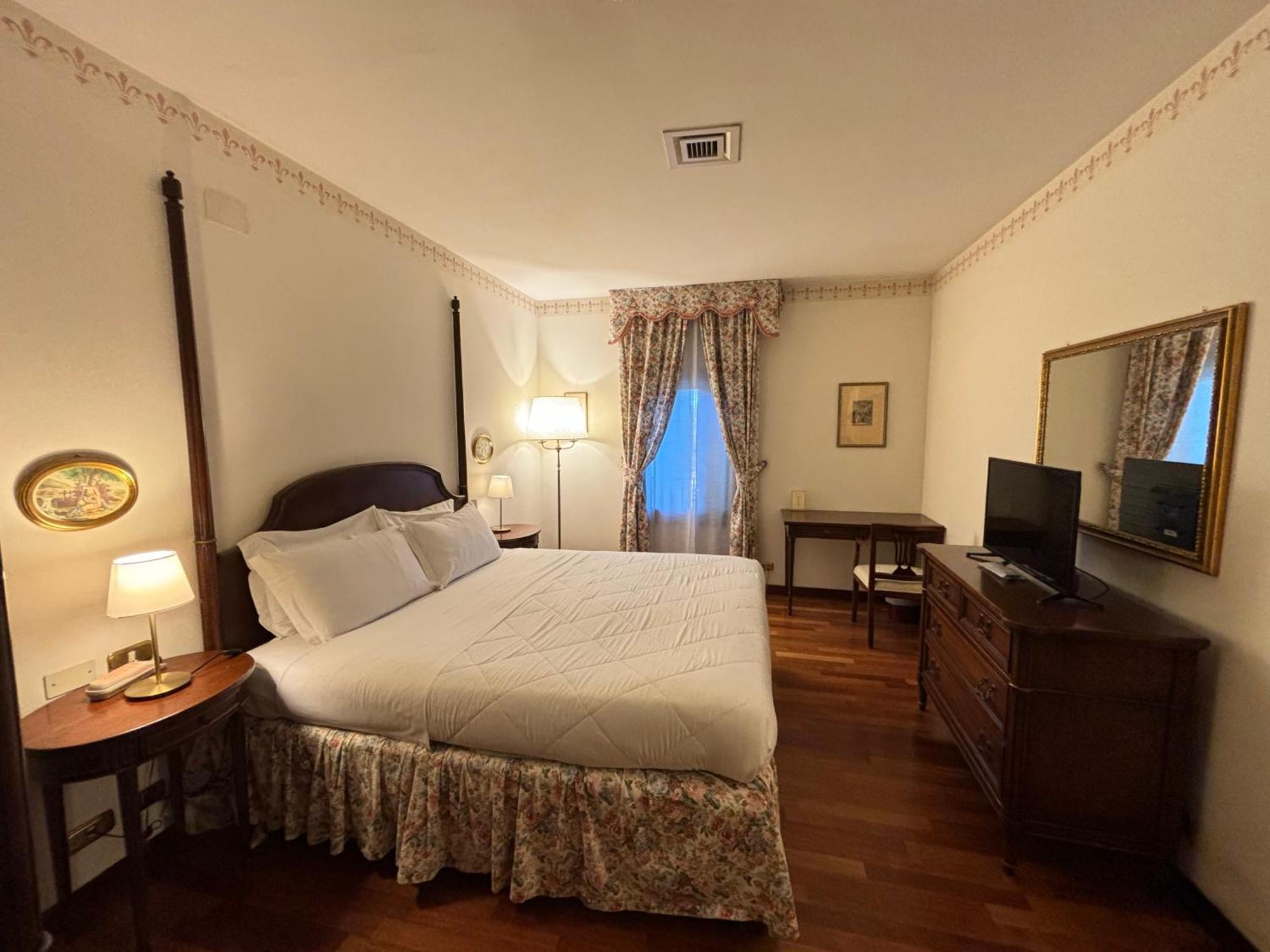 Hotel Villa Luppis Pasiano Di Pordenone Esterno foto